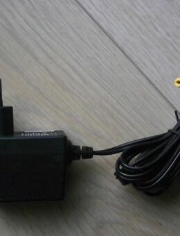 SAGE POWER Netzteil SYS1298-1815-W2E ACDC Adapter power supply Ladegerät Charger Netzadapter 4,- - Flensburg