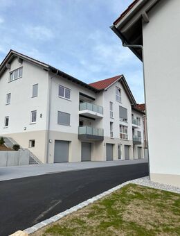 Attraktives 1-Zimmer-Appartement im DG inkl. Stellplatz in Ebern - Ebern