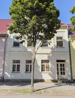 Großzügige Immobilie mit Entwicklungspotenzial und vielfältiger Nutzung - Genthin