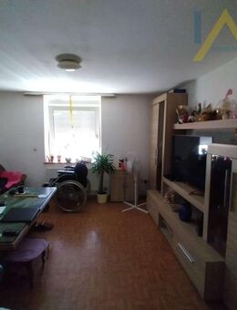 Reihenmittelhaus mit Scheune - Bausendorf