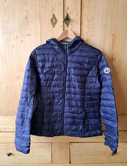 Daunenjacke mit Kapuze von Jott für Damen (Modell CLOE) in bluestone - Königswinter