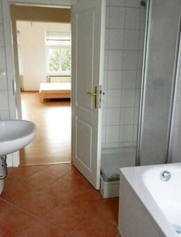 Schöne, helle Single-Wohnung, komplett saniert! - Bördeland