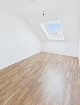 Vielfältig nutzbare 5-Zimmer DG-Wohnung in Offenburg-Bühl-perfekt für Familien oder Sondervermietung - Offenburg