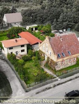 Ungewöhnliches Ensemble mit Charakter und Potential in seenreicher Umgebung, bei Schloss Meseberg. - Sonnenberg