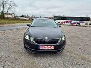 Skoda Octavia Combi Style--NAVI--LED--AHK--SHZ--EURO6 - Deggendorf