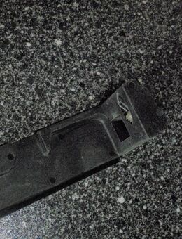 Hueck-Schliessplatte in Winkelform mit Kipplager DIN L - Ulmen