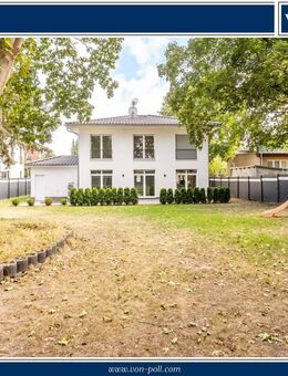 Stilvolle Villa mit traumhaften Aussichten auf großem grün angelegtem Grundstück im Süden von Berlin - Blankenfelde-Mahlow