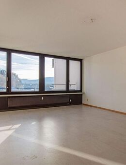 Kapitalanlage oder Eigenheim gesucht? 4,5-Zimmer Wohnung mit Balkon in Kadelburg - Küssaberg