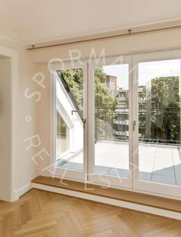Cecilienallee: Luxus-Maisonette mit Rheinblick - exklusive Ausstattung, Einbauküche, TG-Stellplätze - Düsseldorf