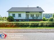 Freistehendes Einfamilienhaus mit eingebauter Garage - Ortsrandlage mit traumhaftem Blick - Burbach (Rheinland-Pfalz)