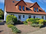 Familiäre Doppelhaushälfte mit großer Terrasse auf gepflegten Grundstück - Schwerin