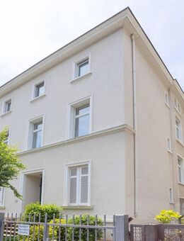 Rarität im Nordend: Stilvolle Altbau-Doppelhaushälfte mit weitläufigem Garten - Frankfurt (Main)