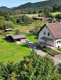 Zweifamilienhaus mit großem Grundstück - Schönau (Pfalz)