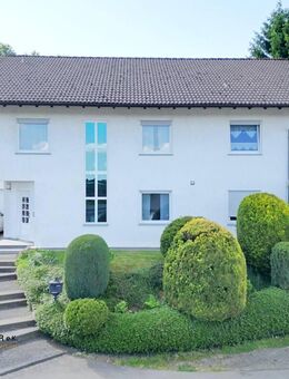Mehr als nur ein Zuhause - Einfamilienhaus mit Einliegerwohnung, Garage & Sauna in Waldbröl - Waldbröl