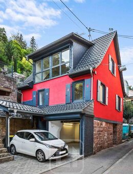Ihr neues Zuhause mit Aussicht | Stilvoll modernisiertes Einfamilienhaus in Hanglage | Garage - Neuenbürg