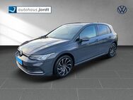 VW Golf, 1.5 TSI VIII OPF Active, Jahr 2021 - Schleswig