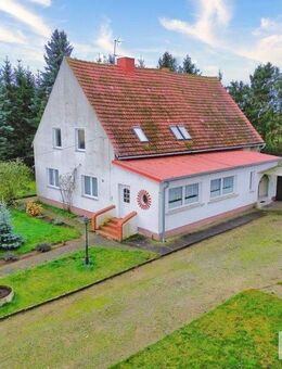 Einfamilienhaus mit Einliegerwohnung in ruhiger Ortslage mit Anligerverkehr - Marienfließ