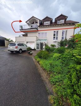 Charmante und gepflegte 3-Zimmer DG-Wohnung mit Garten, Balkon,Garage, in begehrter Lage in Fischingen - Fischingen