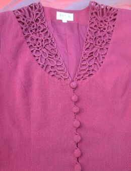 NEU * Edel * Business * Ausgeh * Blumen * Blüten * Flower- Power * Häckel * Lace Out * Kostüm * Hosenanzug * BLAZER "CARTOON" Gr. 38/ S bordaux- wein- dunkel- rot * - Riedlingen