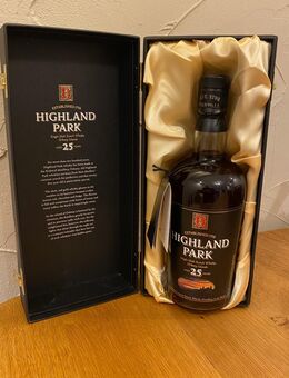 Highland Park Single Malt Whisky - 25 years - Hachenburg