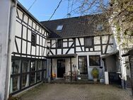 Liebevoll renoviertes Fachwerkhaus mit schönem Innenhof - Runkel