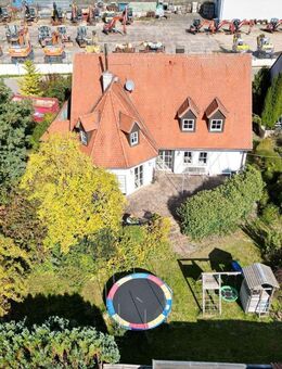 Einzigartiges Massivhaus mit Turm & neuer Pelletheizung - 173 m² Familien-Glück! - Bergen (Regierungsbezirk Mittelfranken)