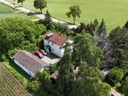Wohnen mit Platz, Komfort und Potenzial - Mehrfamilienhaus mit großem Grundstück zu verkaufen! - Oberding