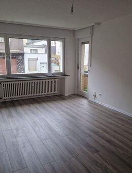 Familienfreundliche, frisch renovierte 3-Zimmer-Wohnung in ruhiger Lage - Duisburg