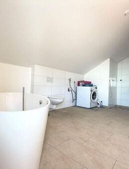 Neuwertiges, familienfreundliches 4-Zi. Einfamilienhaus mit Garten, Carport & Veranda - Scherstetten