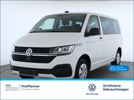 VW T6 Multivan, 1 Trendline TDI, Jahr 2022 - Wildau