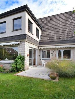 Großes Einfamilienhaus mit Wintergarten, moderner Wärmepumpe und schönem Garten - mitten in Alpen - Alpen