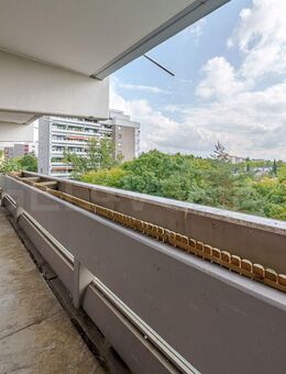 ENGEL & VÖLKERS - Helle 3,5 Zimmer-Wohnung mit Alpenblick und Potential - Taufkirchen (Landkreis München)