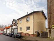 Charmantes Zweifamilienhaus in zentraler Lage von Nidderau - Nidderau