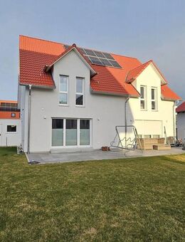 Attaktive Doppelhaushälfte mit großem Garten - Schöne KFW 40 DHH zur Miete in Schwäbisch Hall - Schwäbisch Hall