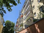 Traumwohnung mit Blick in den grünen Innenhof und zwei Balkonen in Elbnähe! Lift! - Dresden
