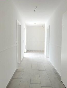 RESERVIERT! Helle Obergeschosswohnung mit Balkon in Leer-Loga! - Leer (Ostfriesland)