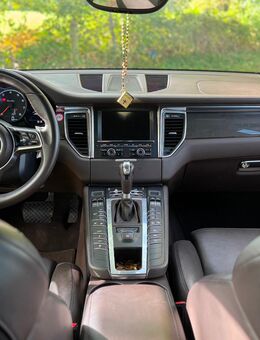 Porsche Macan Turbo - Bielefeld