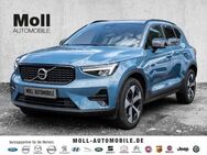 Volvo XC40 Plus Dark 2WD B4 EU6d digitales Cockpit Memory Sitze Soundsystem HarmanKardon 360 Kamera - Aachen