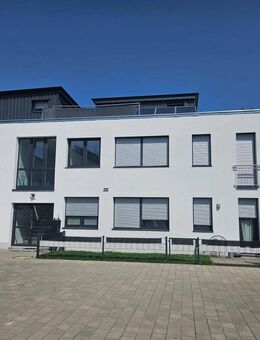 Neuwertige Erdgeschosswohnung in Zentraler ruhiger Lage - Hemhofen