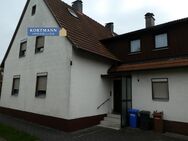 Doppelhaushälfte ca.111 qm, Garage, Nebengebäude 31 qm Nutzfläche, Grundstück ca. 522 qm - Himmelkron