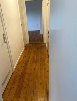 Hochparterre - 2 Zimmer zum 01,12,2025 - Kiel