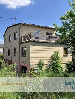 Großzügige Doppelhaushälfte mit Potenzial und großem Grundstück in ruhiger Lage von Schiffweiler - Schiffweiler