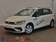 VW Touran, 1.5 TSI Highline 1 R-LINE, Jahr 2023 - Ganderkesee