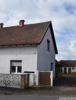 Fast vollständig saniertes Einfamilienhaus mit reichlich Nebengelass in Reichenhain - Röderland