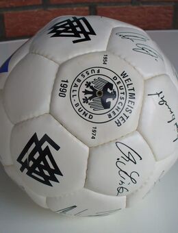 Fußball der WM 1990 mit Autogrammen der Spieler - Mainz