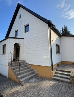 EFH in toller Lage im Dornröschenschlaf - Lappersdorf