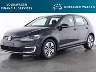 VW Golf, e-Golf Comfortline 100kW Automatik, Jahr 2020 - Braunschweig