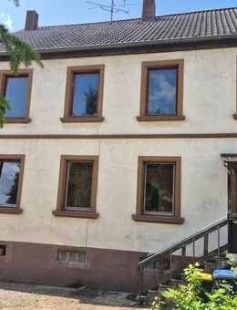 PROVISIONSFREI+++NAHEZU KERNSANIERT+++ZWEIFAMILIENHAUS IN LUDWEILER (REF 0467) - Völklingen