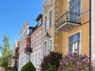 Moderne 3-Zimmerwohnung in historischer Stadtvilla im Musikerviertel - Erstbezug nach Sanierung -mit hochwertigem Parkettboden und extra En-Suite Bad! - Schwerin