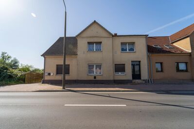 Mehrfamilienhaus in guter Wohnlage mit Potenzial: Sanieren & neu vermieten